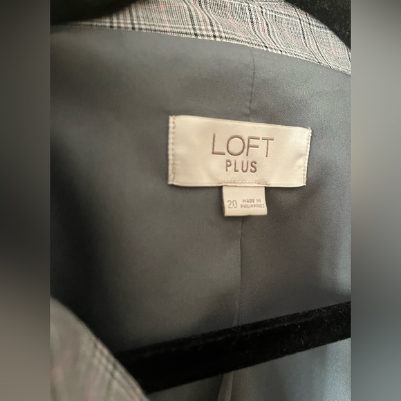 LOFT plus plaid double breasted blazer - Picture 3 of 5